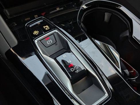 Certified 2025 Audi Q5 Premium w/ Convenience Package image 12