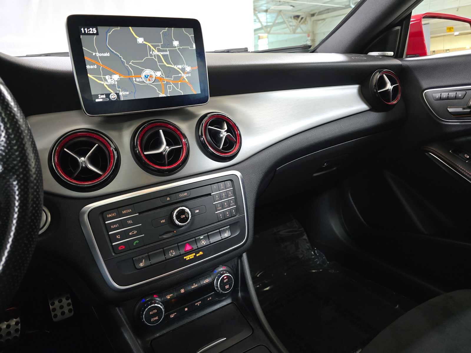 Used 2015 Mercedes-Benz CLA 250 4MATIC image 34