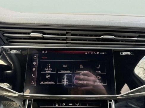 Certified 2025 Audi Q7 Premium Plus w/ Premium Plus Package image 11