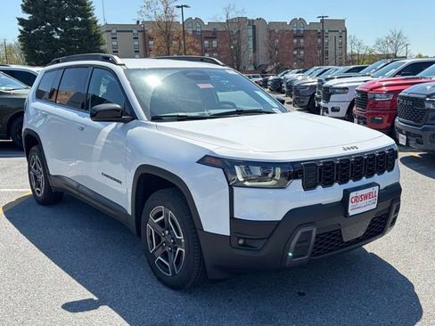 New 2026 Jeep Cherokee Laredo AWD/4WD image 2