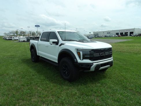 Used 2025 Ford F150 Raptor AWD/4WD image 4