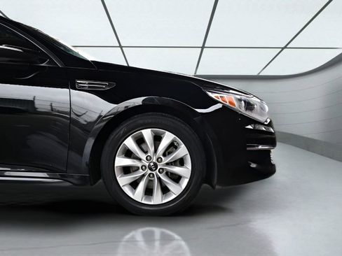 Used 2016 Kia Optima EX w/ Option Group 040 FWD image 10