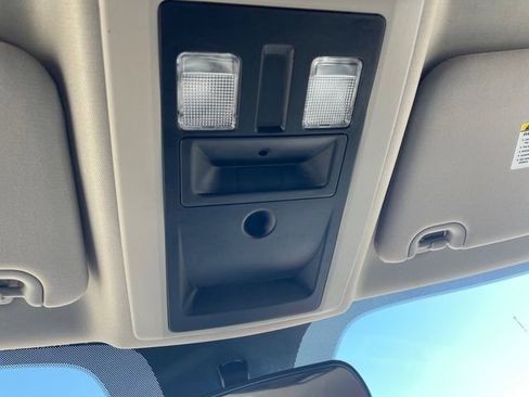 Used 2019 RAM 1500 Classic SLT RWD image 22