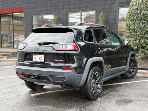 Used 2019 Jeep Cherokee Trailhawk image 12