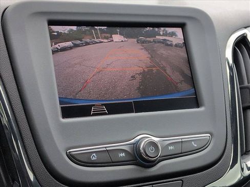 Used 2024 Chevrolet Equinox RS FWD image 13
