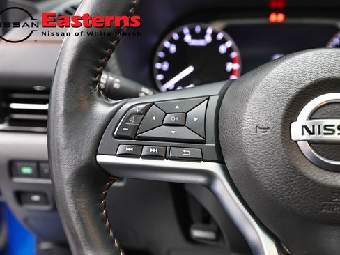 Used 2022 Nissan Sentra SR w/ SR Premium Package FWD image 15