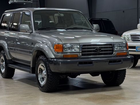 Used 1997 Toyota Land Cruiser AWD/4WD image 1