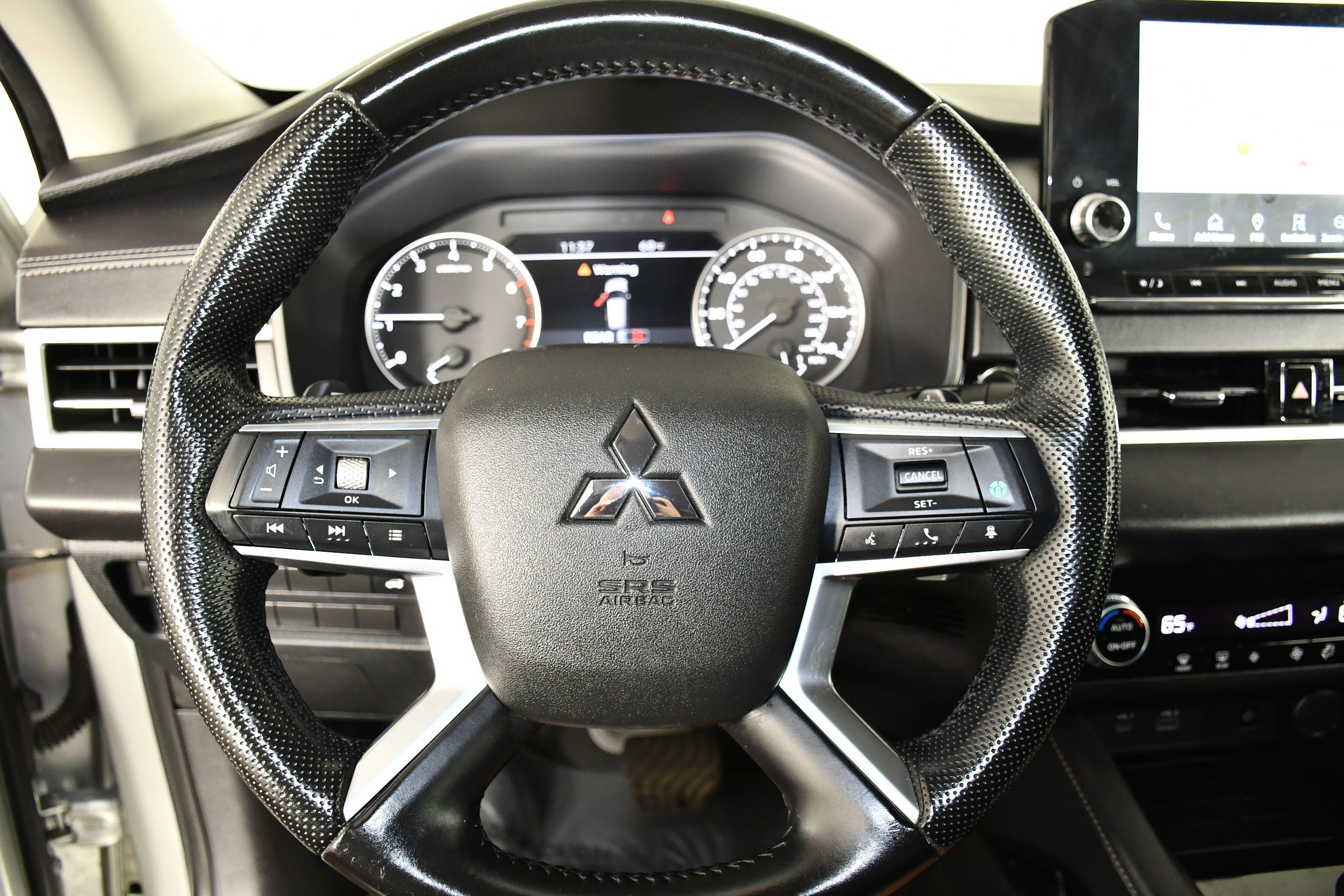 Used 2022 Mitsubishi Outlander SE AWD/4WD image 19