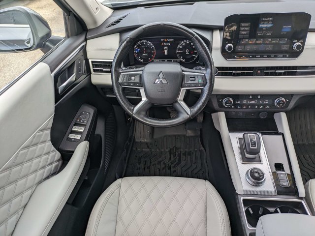 Used 2024 Mitsubishi Outlander SEL FWD image 17