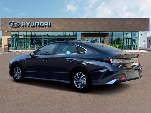 New 2026 Hyundai Sonata Blue image 4