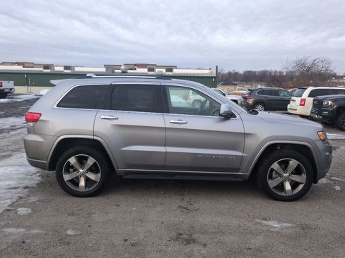 Used 2016 Jeep Grand Cherokee Overland w/ Advanced Technology Group image 5