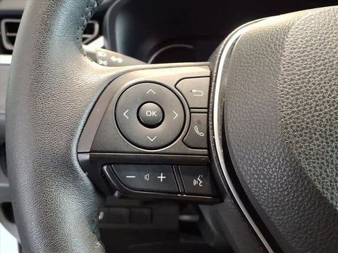 Used 2023 Toyota RAV4 XLE image 16