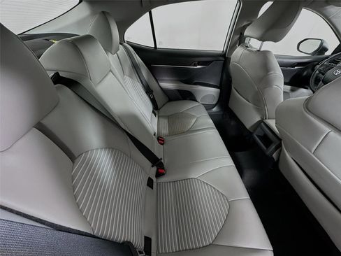 Used 2024 Toyota Camry SE image 24