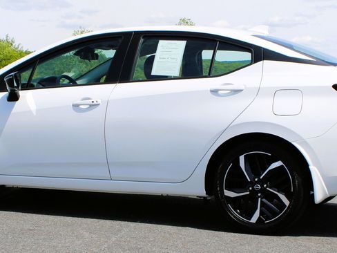 Used 2025 Nissan Versa SR w/ Trunk Package FWD image 12