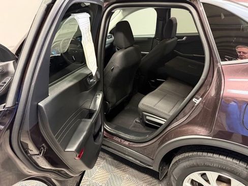 Used 2023 Ford Escape Active w/ Tech Pack #2 AWD/4WD image 18