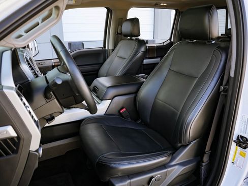 Used 2015 Ford F150 Lariat w/ Equipment Group 501A Mid image 16