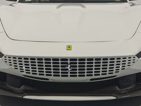 Used 2021 Ferrari Roma RWD image 39
