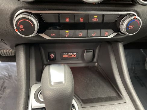 Used 2025 Nissan Sentra SV image 14