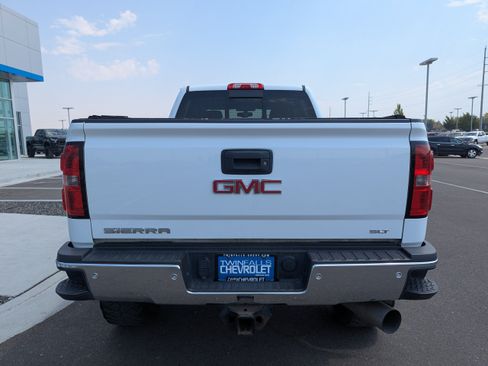 Used 2017 GMC Sierra 3500 SLT w/ Duramax Plus Package AWD/4WD image 32