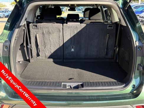 Used 2023 Toyota Highlander L image 14