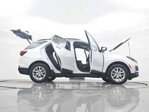 Used 2022 Chevrolet Equinox LT AWD/4WD image 42