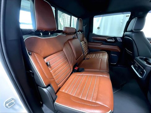 Used 2023 GMC Sierra 1500 Denali Ultimate image 16