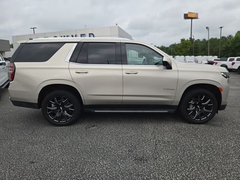 Used 2021 Chevrolet Tahoe LT w/ Rear Media and Nav Package RWD image 5