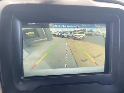 Used 2020 Jeep Renegade Altitude image 22