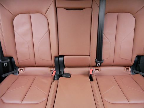 Used 2024 Audi Q3 2.0T Premium Plus w/ Premium Plus Package image 13