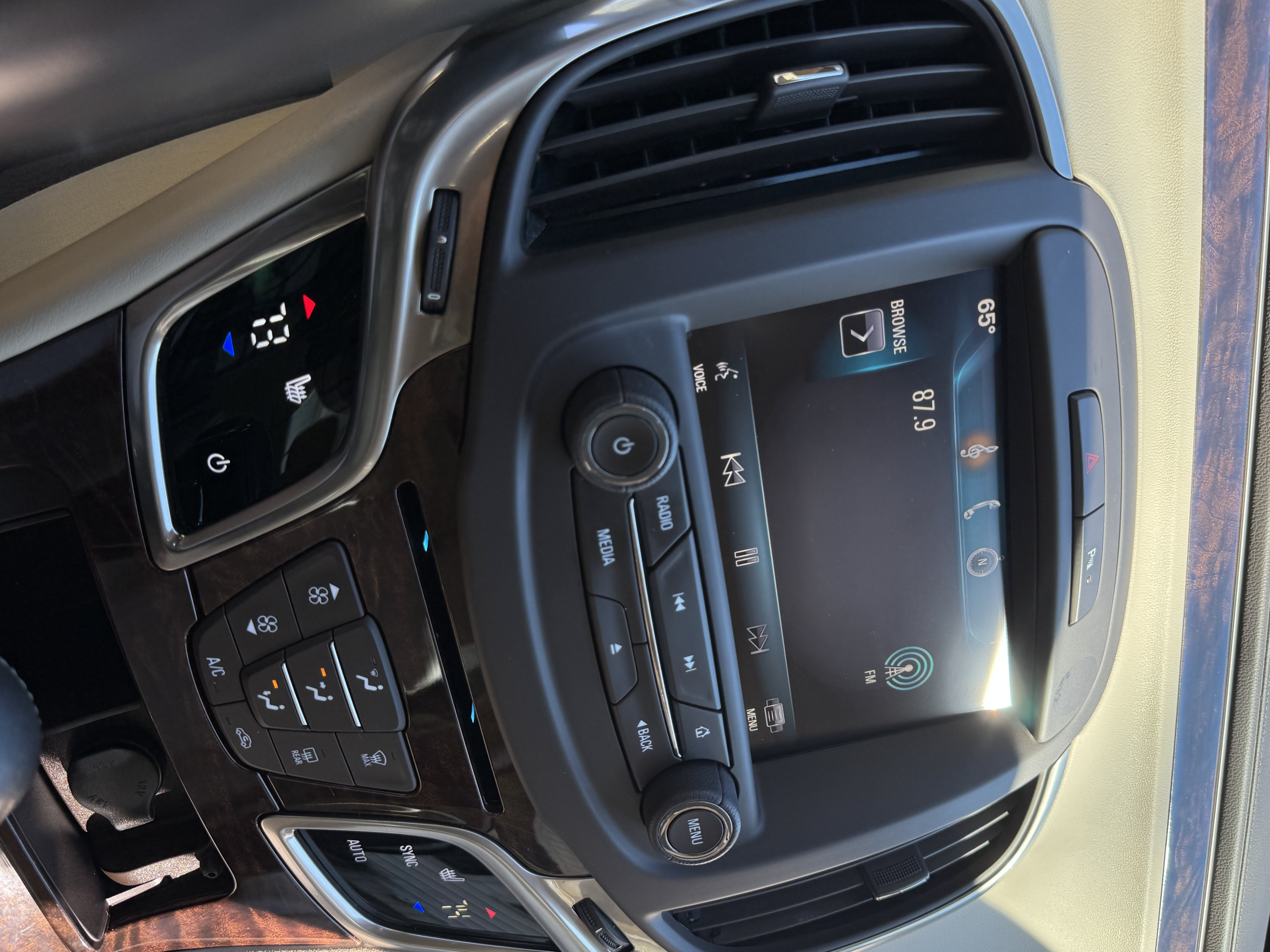 Used 2014 Buick LaCrosse Leather FWD image 49