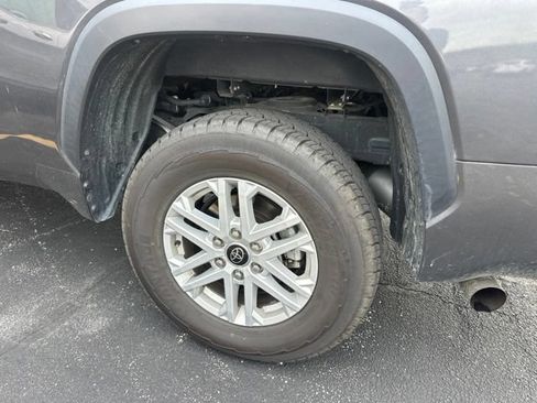 Used 2022 Toyota Tundra SR5 AWD/4WD image 15