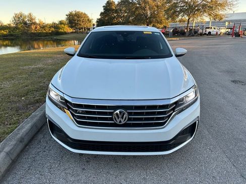 Used 2022 Volkswagen Passat 2.0T R-Line image 8