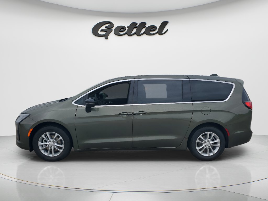 New 2027 Chrysler Pacifica Select FWD image 8