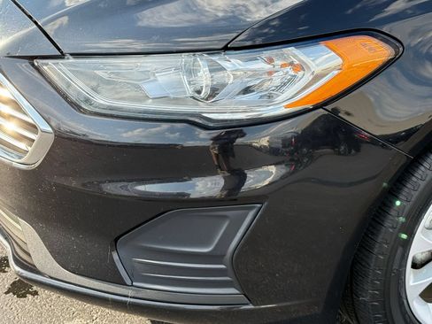Used 2020 Ford Fusion SE FWD image 10