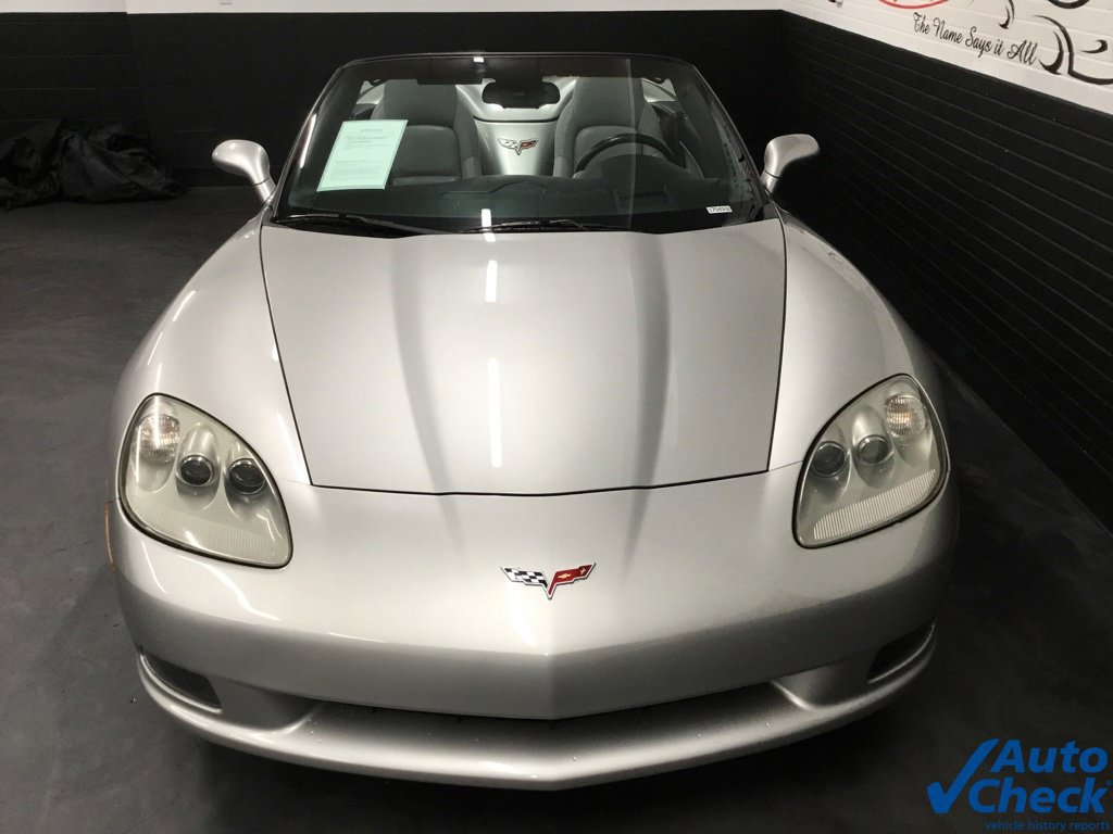 Used 2005 Chevrolet Corvette Convertible w/ Preferred Equipment Group RWD image 4