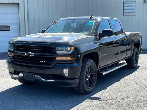 Used 2017 Chevrolet Silverado 1500 LT w/ All Star Edition AWD/4WD image 3