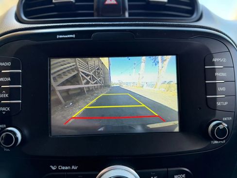 Used 2018 Kia Soul + FWD image 14