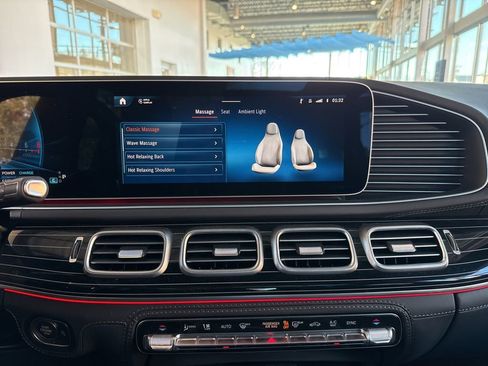 New 2025 Mercedes-Benz GLS 63 AMG 4MATIC image 32