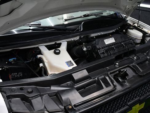 Used 2021 Chevrolet Express 2500 Extended w/ Driver Convenience Package image 32