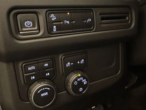 Used 2021 Chevrolet Tahoe Z71 w/ Rear Media and Nav Package image 6