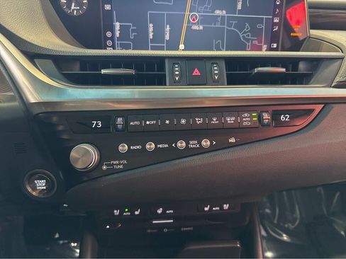Used 2021 Lexus ES 250 w/ Premium Package AWD/4WD image 27