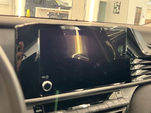 Used 2025 Toyota Camry LE image 15