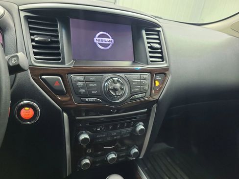 Used 2015 Nissan Pathfinder SL w/ SL Premium Package image 24