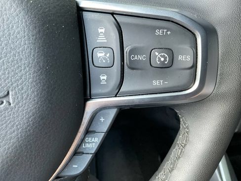 Used 2025 RAM 1500 Big Horn AWD/4WD image 33