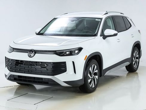 New 2026 Volkswagen Tiguan S FWD image 1