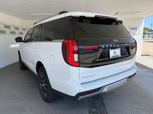 Certified 2025 Ford Expedition Platinum AWD/4WD image 2