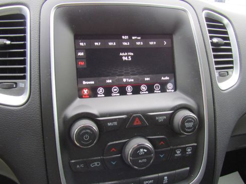 Used 2020 Dodge Durango SXT w/ 3rd Row Seating Group image 23