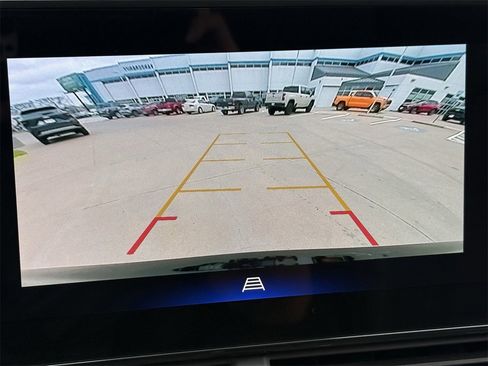 Certified 2025 Chevrolet Trax LT image 17