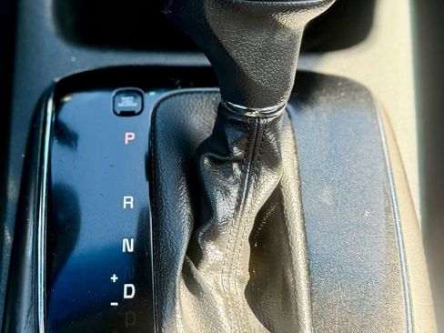 Used 2018 Kia Forte LX image 13