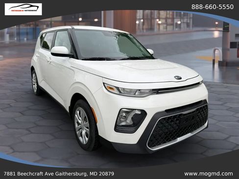 Used 2020 Kia Soul LX FWD image 1